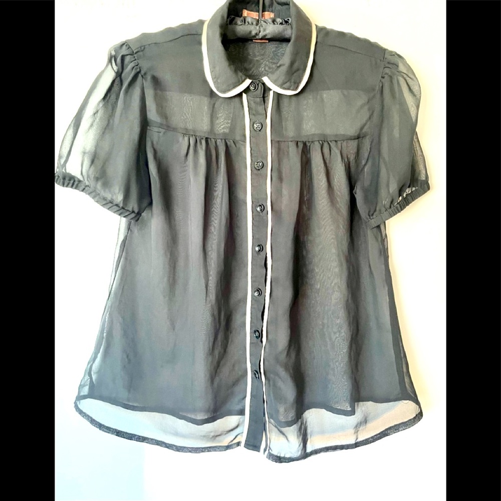 dmbm SHEER BLACK BUTTON DOWN WITH CREAM TRIM ELASTIC SHORT SLEEVE COLLAR BLOUSE